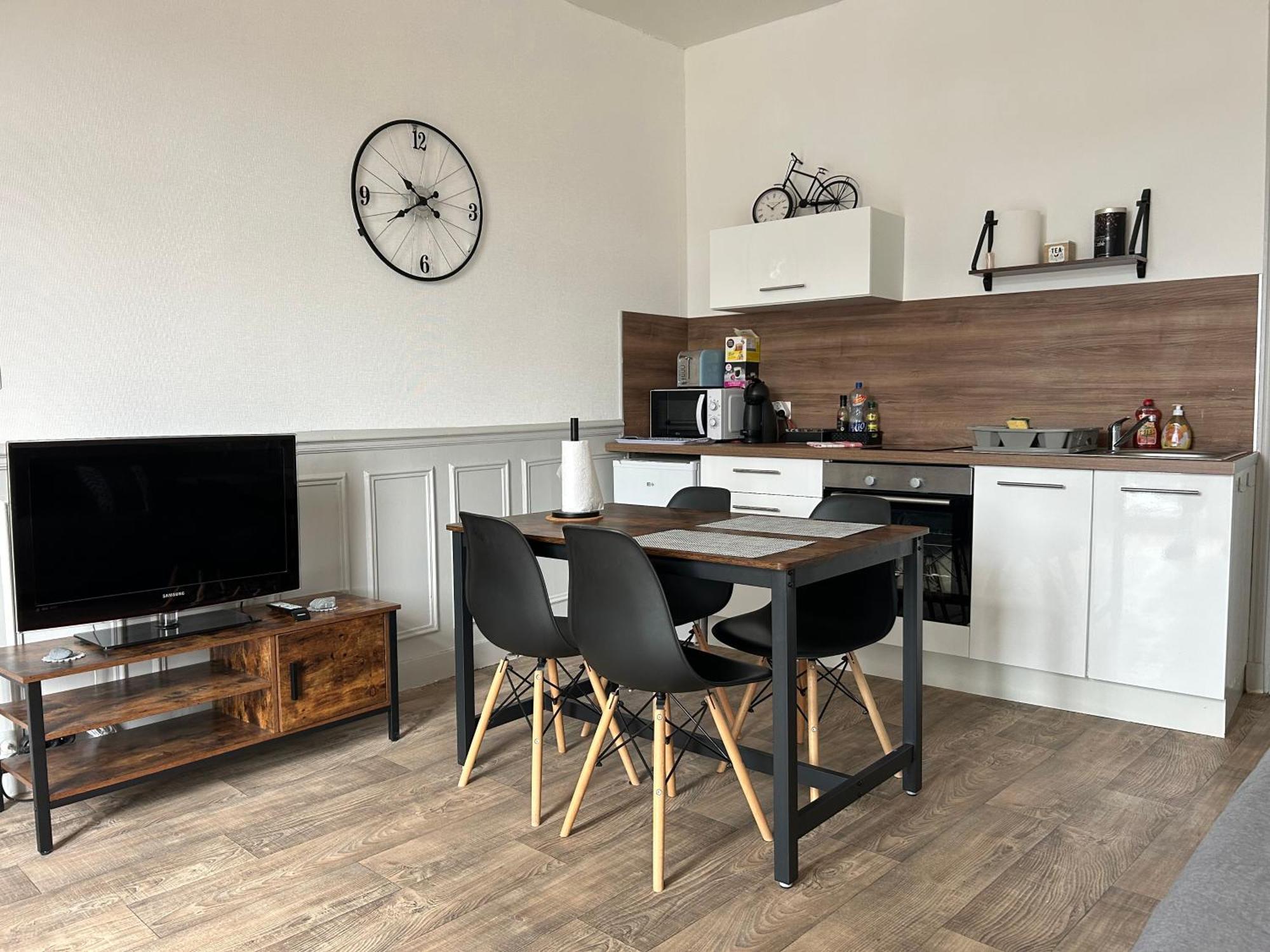 Appartement F1, Refait A Neuf, 150M De La Plage دونفيل-ليه-باين المظهر الخارجي الصورة