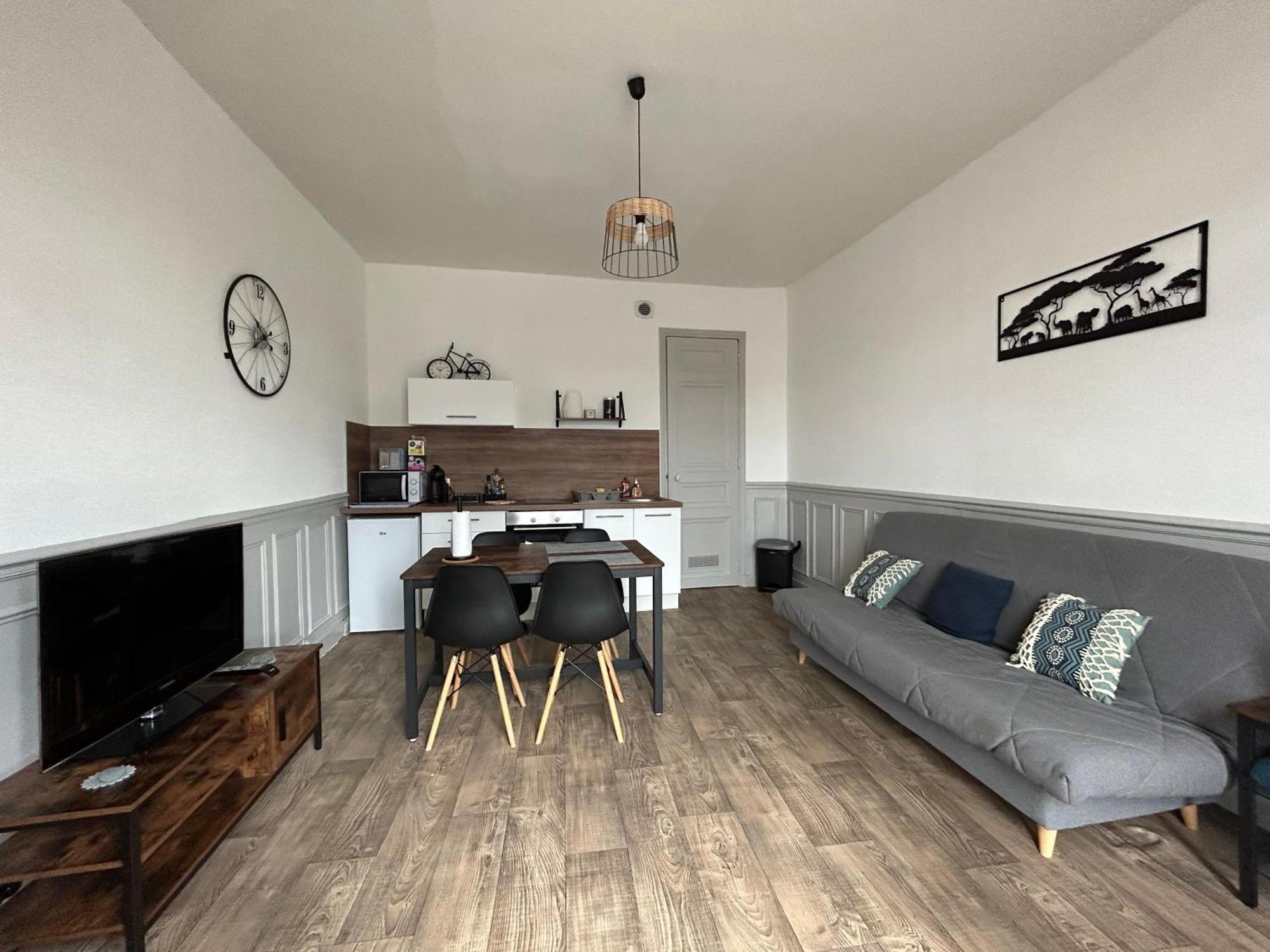 Appartement F1, Refait A Neuf, 150M De La Plage دونفيل-ليه-باين المظهر الخارجي الصورة
